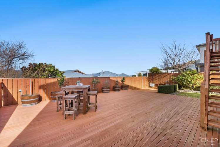 105 Redvers Drive Belmont_19