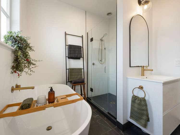 14 Bledisloe Terrace Hamilton East_11