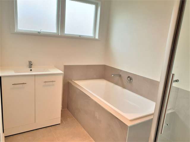 4A Sheehan Road Te Atatu South_3