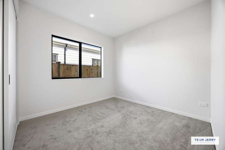 16 Tuwai Crescent Opaheke_19