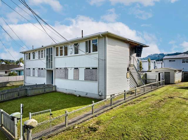 2-8 Hanson Grove Stokes Valley_1