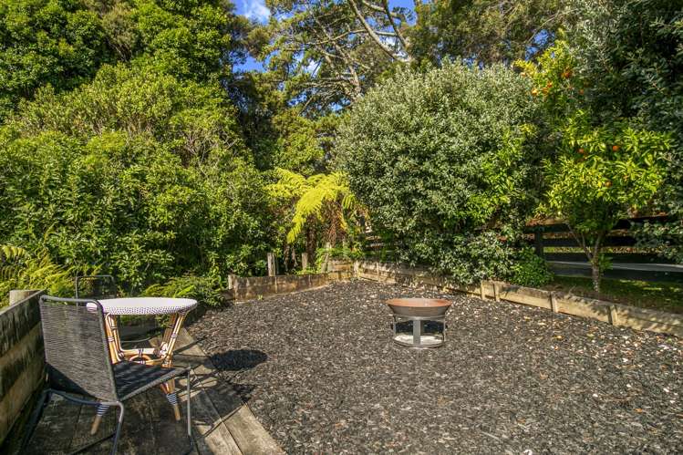 132 Attwood Road Paremoremo_30