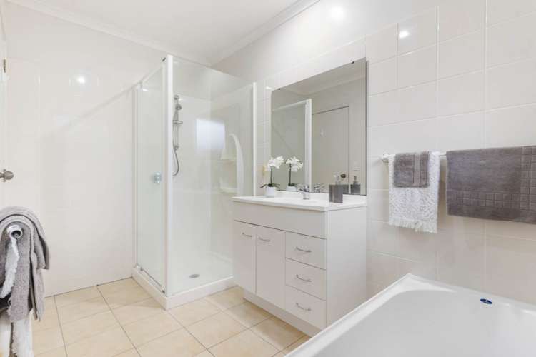 21 Frenz Drive Titirangi_19