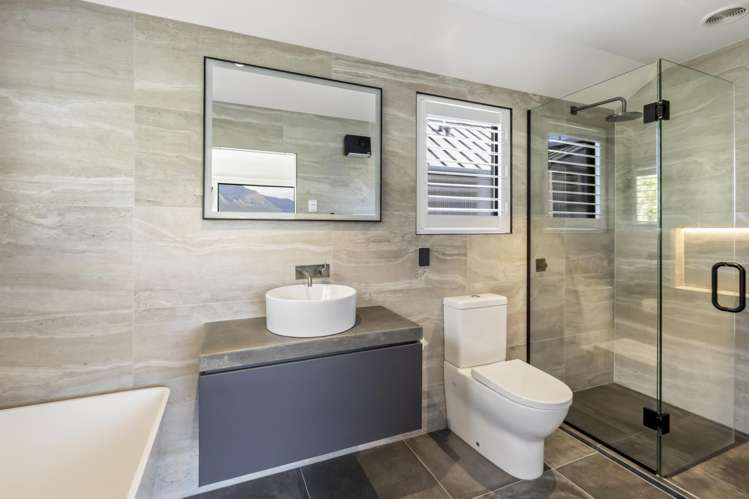 8 Soudley Court Jacks Point_16