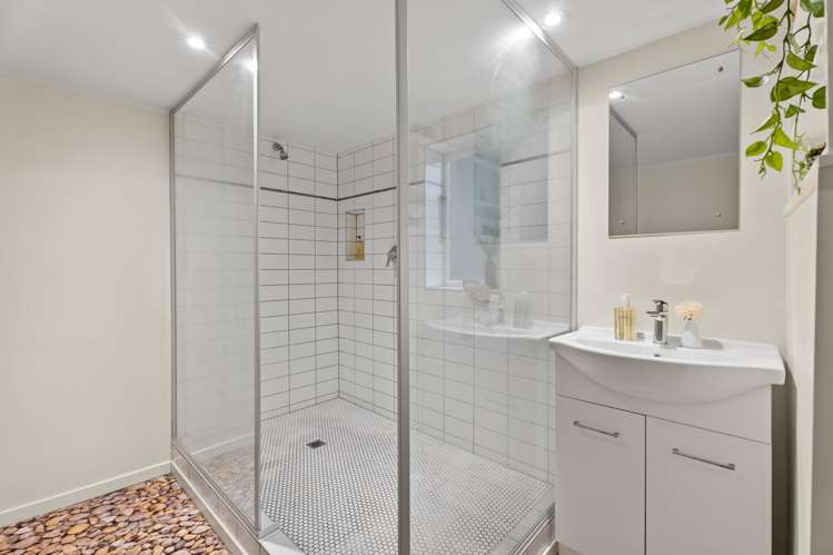 222 Godley Road Titirangi_19