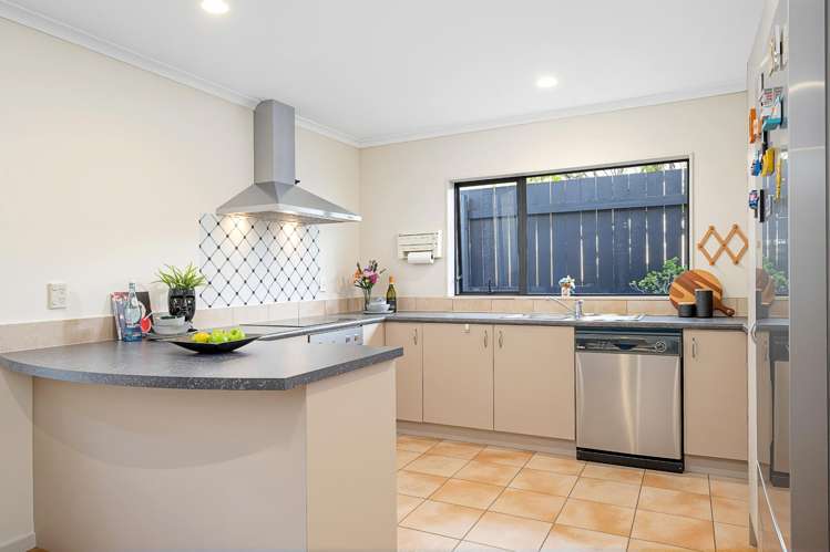 48 Basra Drive Henderson_9