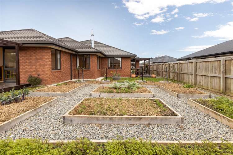 7 Dakota Place Burleigh_26