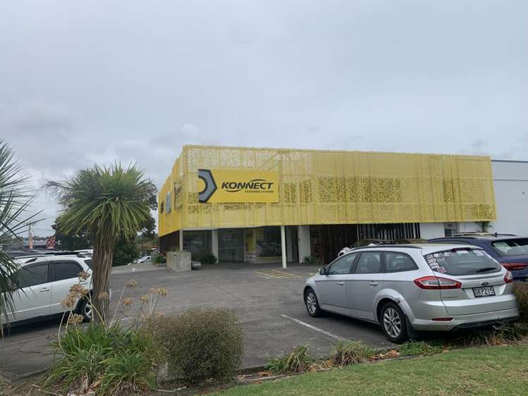 15 William Pickering Drive_0