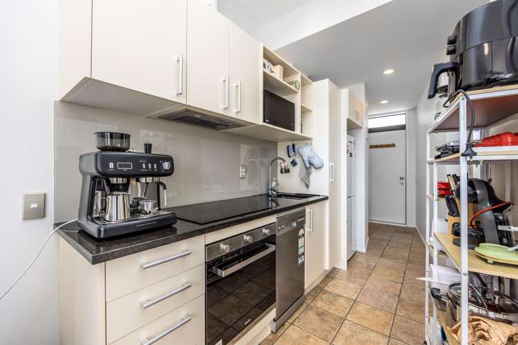 82/92 Bush Road Albany_4