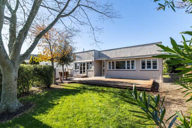 Charming Art Deco Gem in the Heart of Taradale