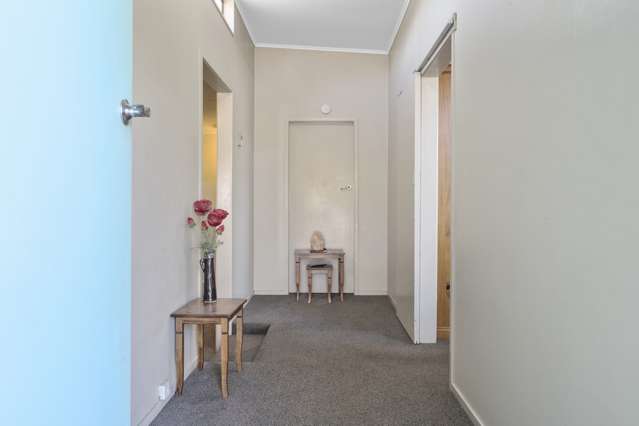 1/12 Gradwell Place Taupo_2