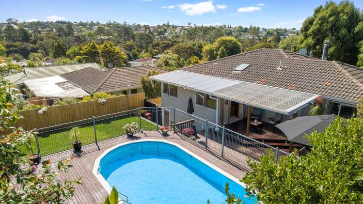 4 Onedin Place Titirangi_18