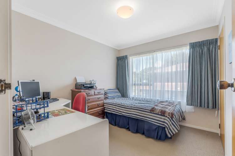 12 Galloway Crescent Farm Cove_15