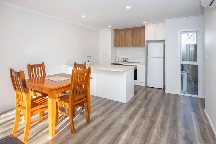 6/10 Palmerston Street Hamilton Central_1