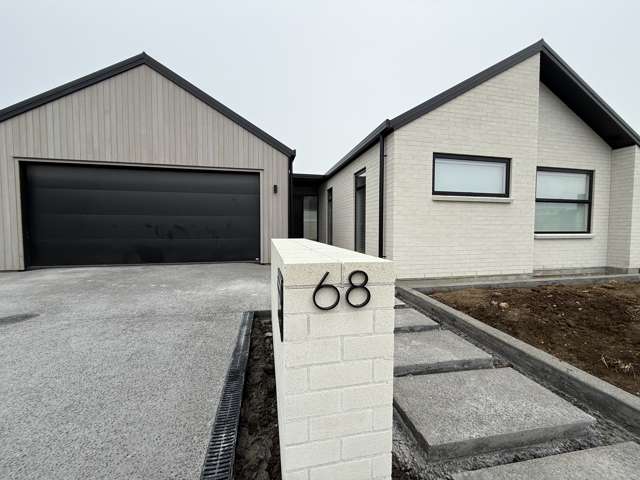 68 Omahina Street