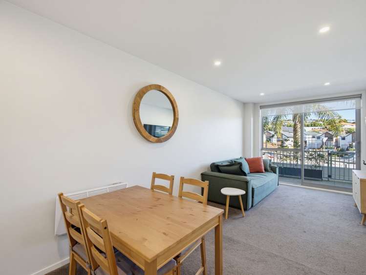 6/17 Link Crescent Stanmore Bay_8