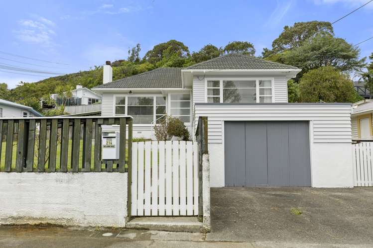 214 Waddington Drive Naenae_23