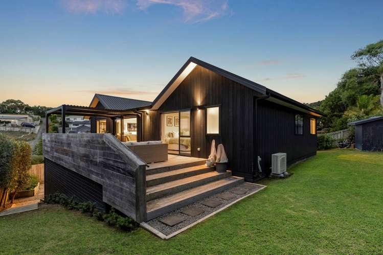13 Weka Close Red Beach_1
