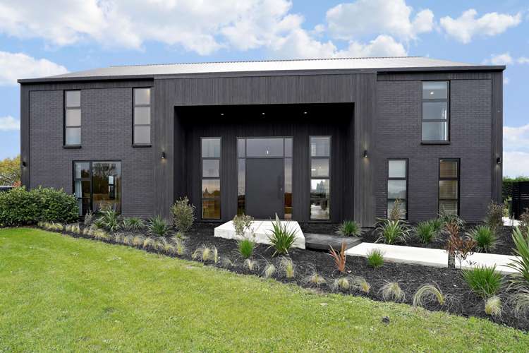 409 Grasslands Drive Cambridge_35