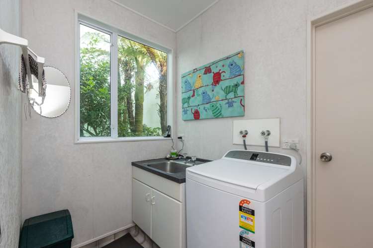 2/75 Harper Road Waimarama_15