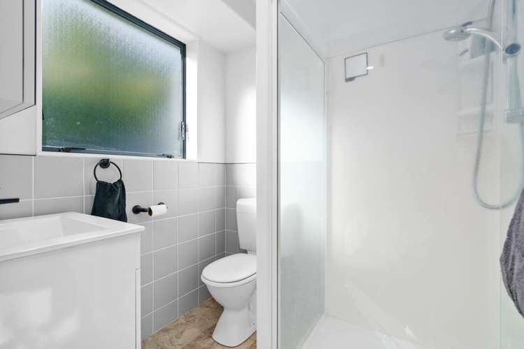 4 Knox Place Leamington_10