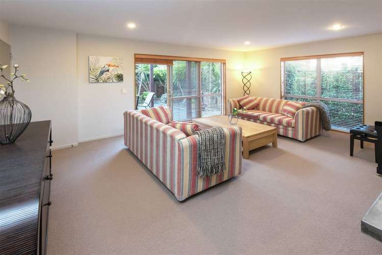 10 Chard Place Flat Bush_7