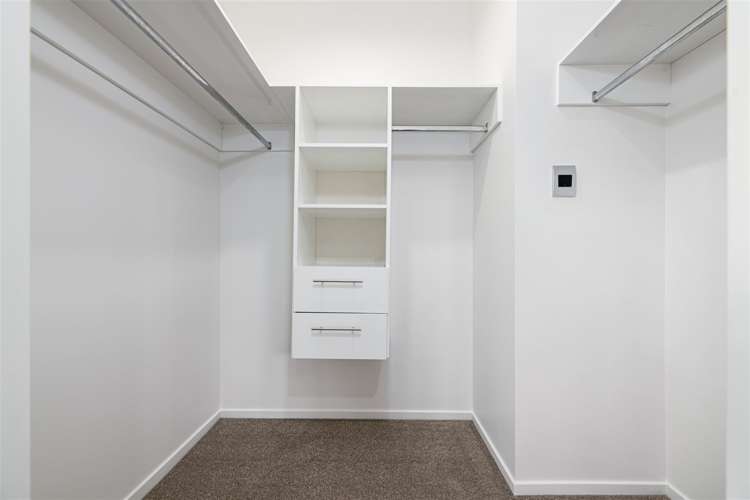 17 Midhurst Avenue Henderson_17