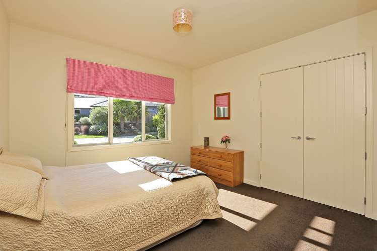 137 Kent Terrace Taradale_13