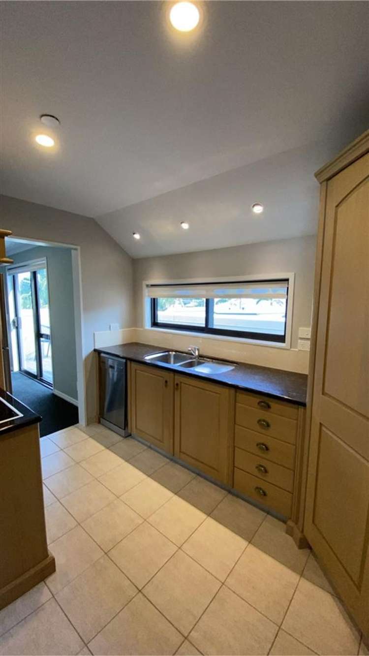 171 (Apt 2) Oceanbeach Road Mount Maunganui_12