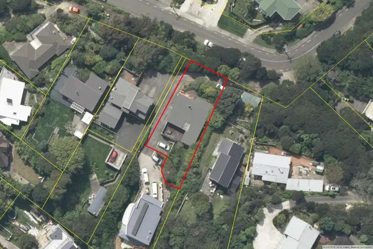 8 Kiriwai Road Paremata_24