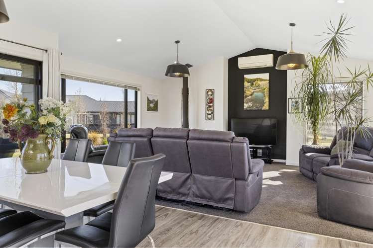 3 Karaka Place Kinloch_9