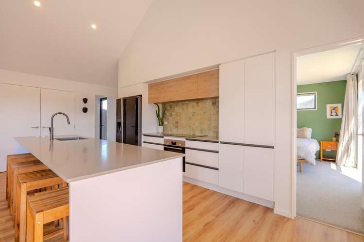 8 Longview Drive Lake Hawea_5