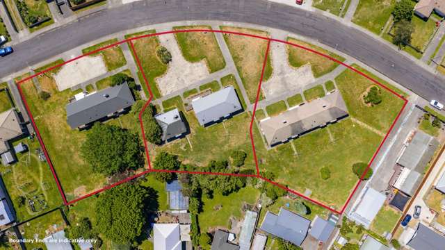 1213–1225 Cunningham Crescent Mayfair_3