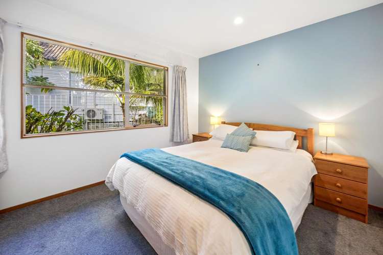 25 Woodfern Crescent Titirangi_18