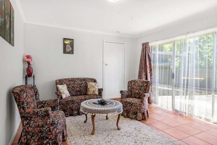 10 Cornwall Place Stoke_19