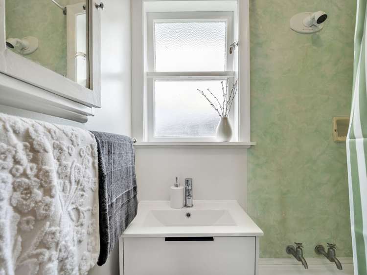 6 Raymond Street Bunnythorpe_16