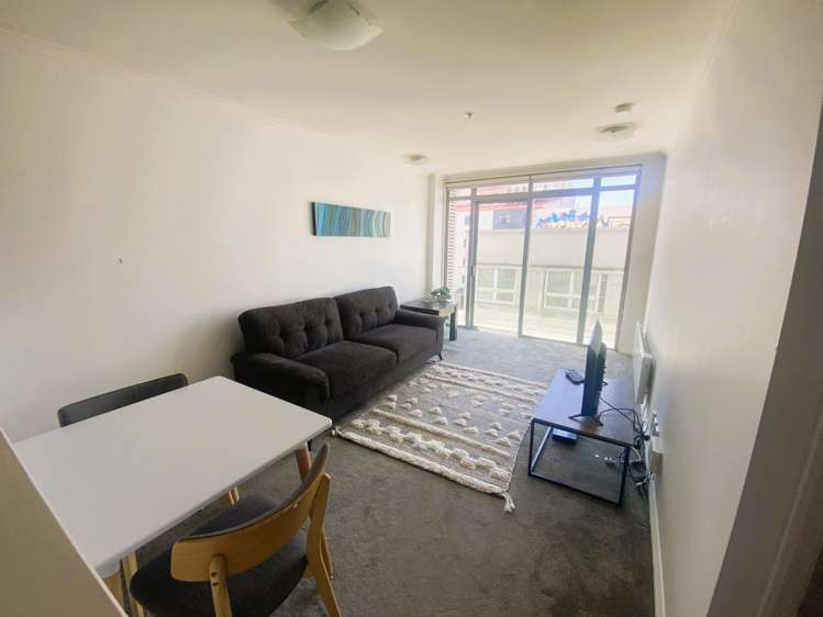 304/15 Holland Street 2185_1