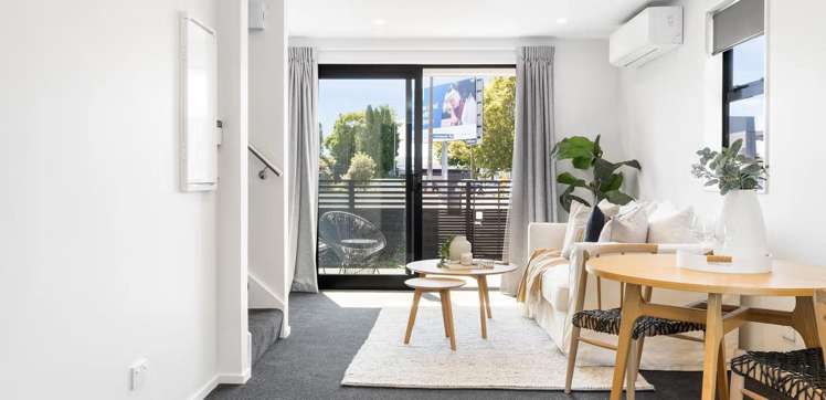 2/27 Harewood Road Papanui_3