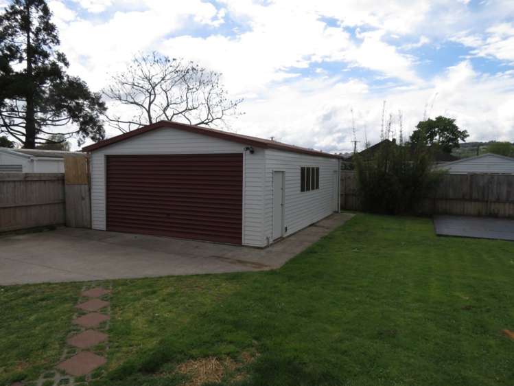 6 Salas Place Papakura_11