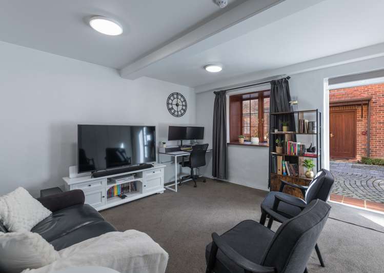 23/24 Quiet Woman Way Monaco_1