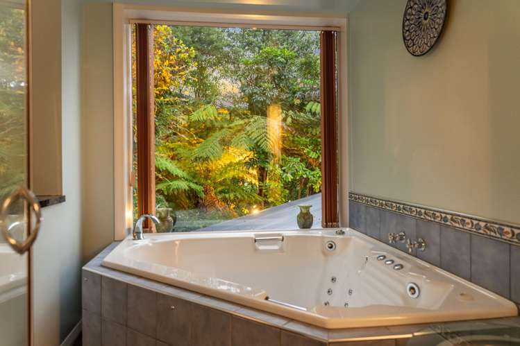 39 Blue Mountains Road Silverstream_24