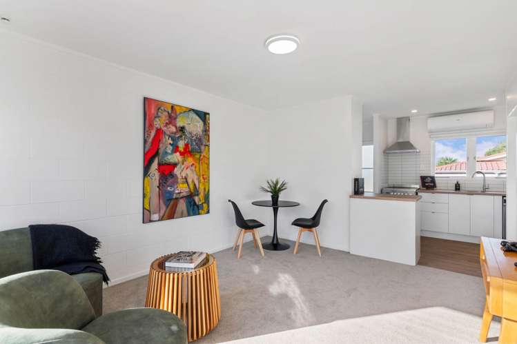 8/27 Nikau Street_1