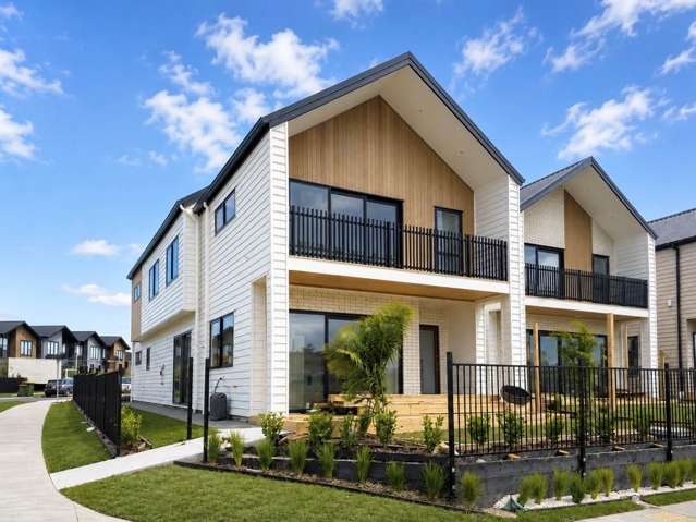 Sunny Corner Family Home with Reserve Views