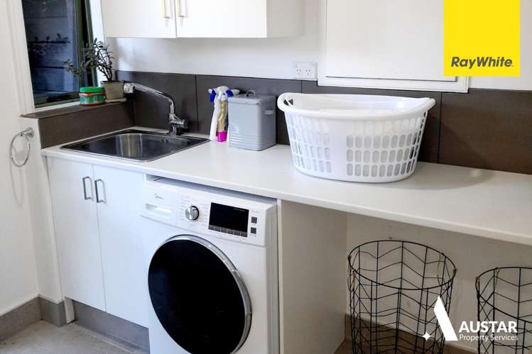 6 Dorothy Road Laingholm_19