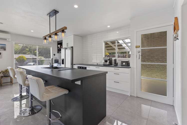 1 Ross Place Blagdon_14