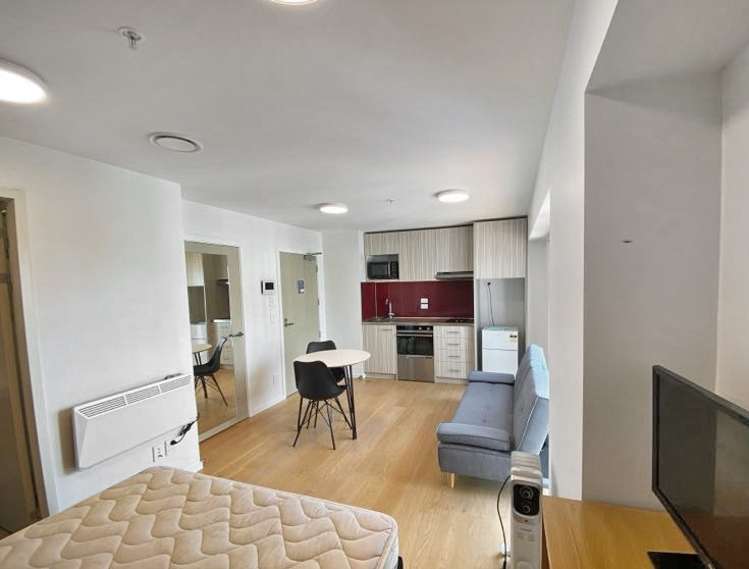 1204A/111 Dixon Street 2185_2