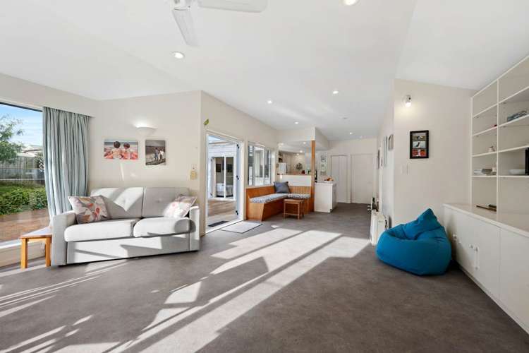 10 Seabreeze Road Narrow Neck_6