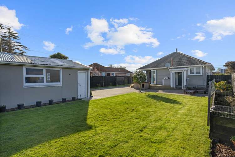 72 Birchfield Avenue Dallington_15