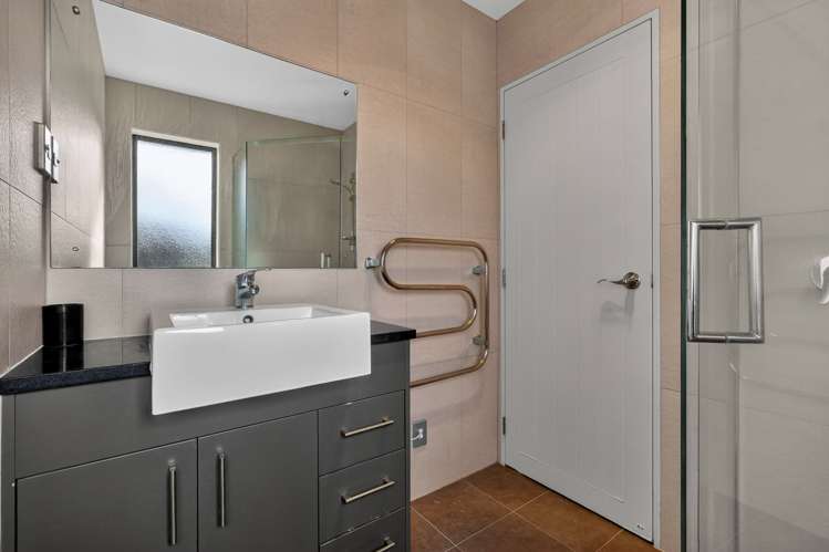 8 Ranchod Terrace Pukekohe_12