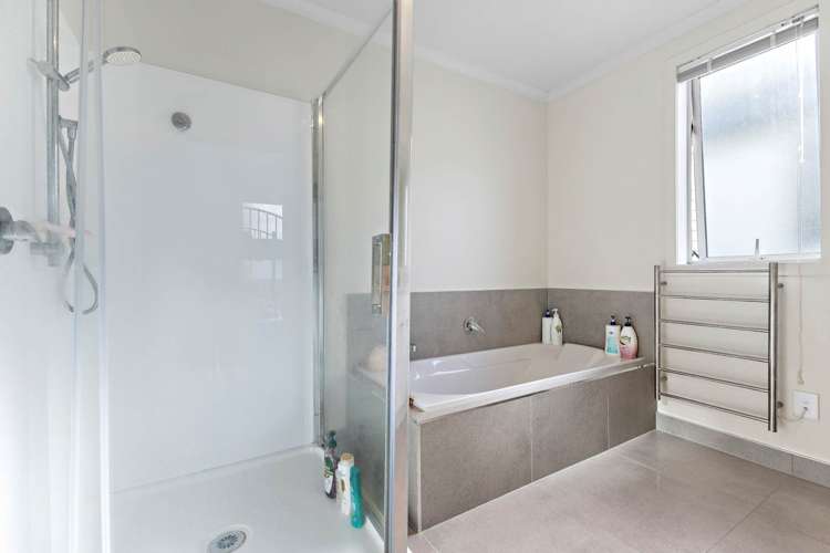 29 Hollowout Street Takanini_16